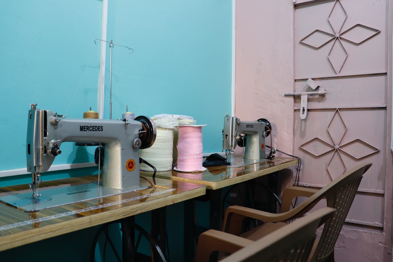 A sewing machines on a table